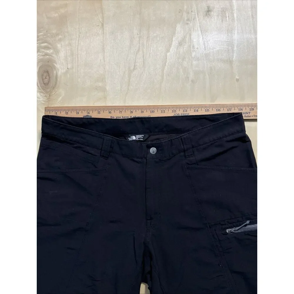 The North Face Men’s Shorts size 36 Black Hiking Outdoor Lightweight Cargo